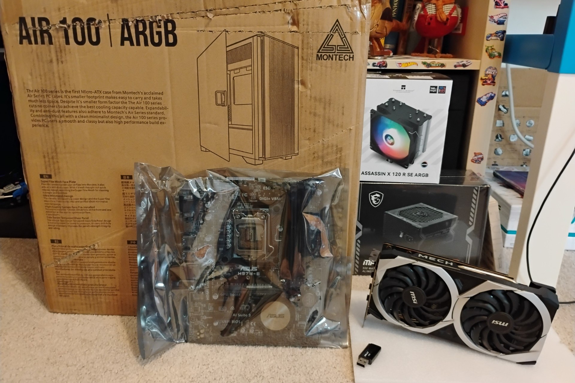 The parts lineup (with the first, non-working motherboard)